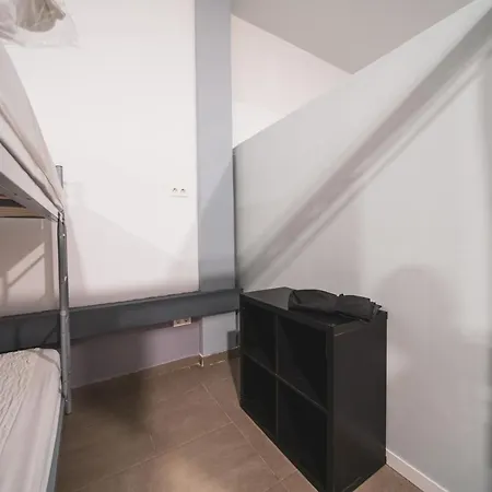 Barullo - Cubiculos - Literas -