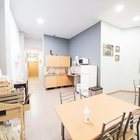 Barullo - Cubiculos - Literas - Hostel