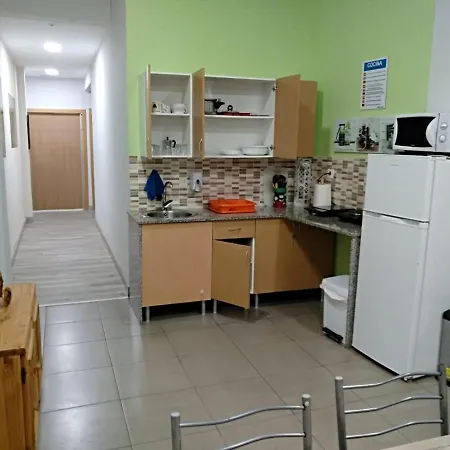 Barullo - Cubiculos - Literas - Hostel *